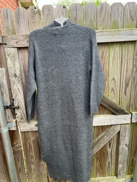 👗Cozy Charcoal Gray Ribbed Knit Turtleneck Sweater Dress - Picture 3 of 8